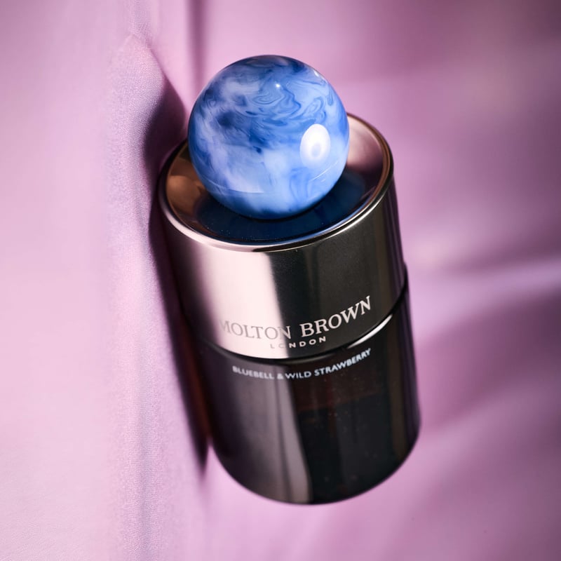 Molton Brown Bluebell & Wild Strawberry — vedere alternativă